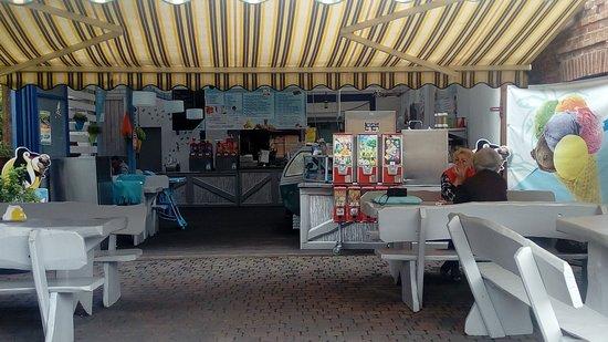 Pacyfic. Lodziarnia. Kawiarnia